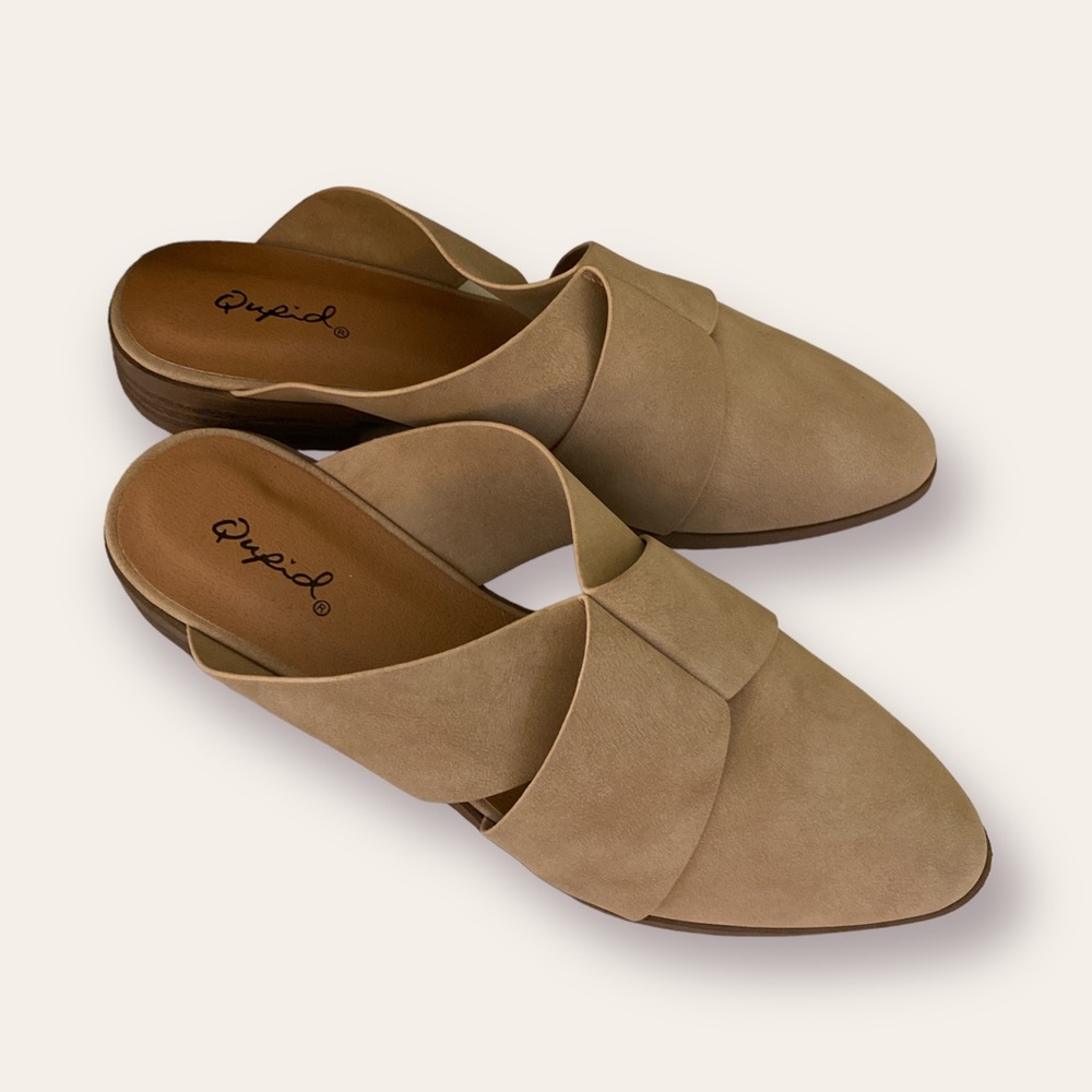 Qupid taupe tan mules
